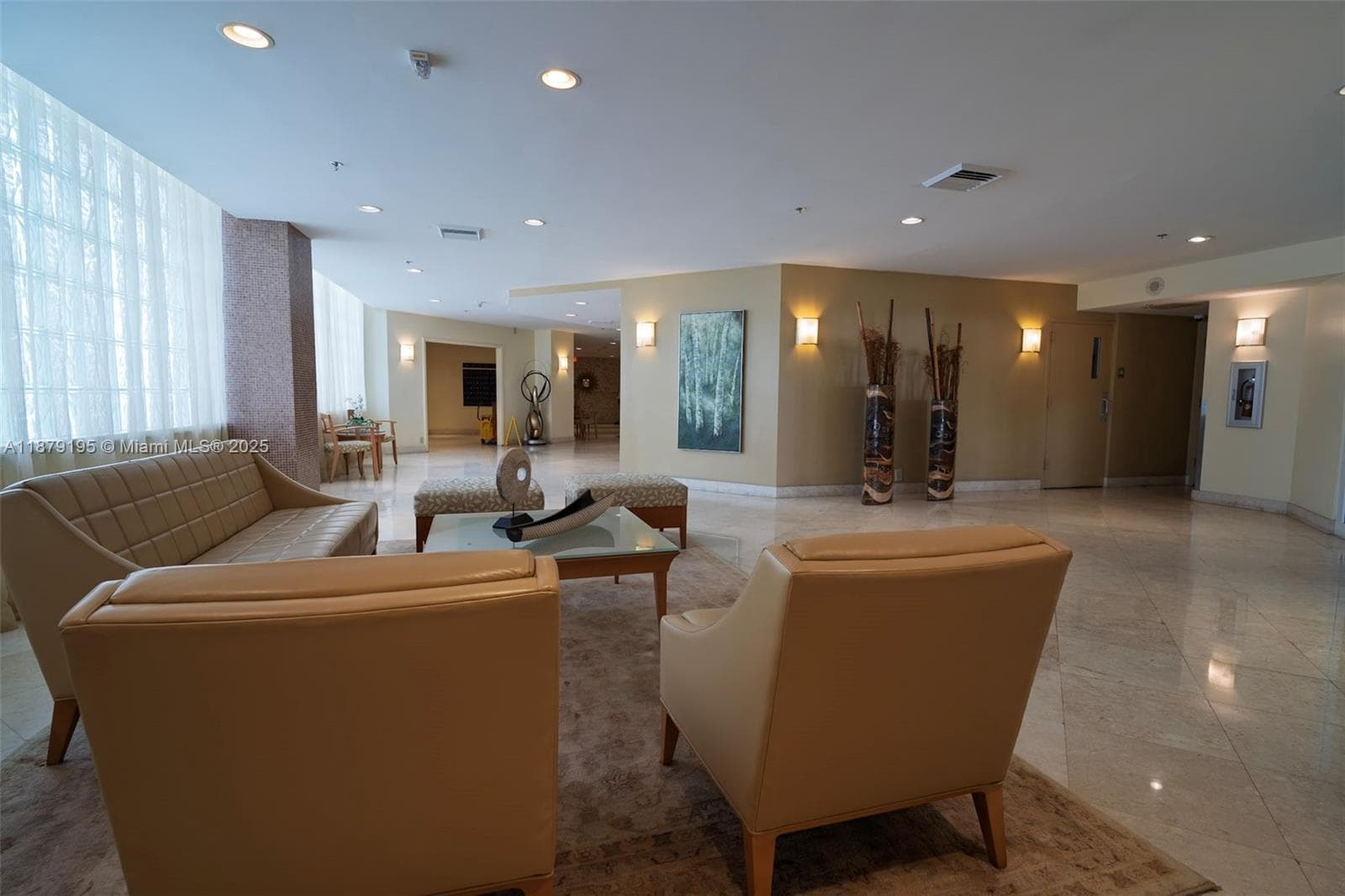 THE STERLING CONDO · #401 in Miami Beach - Photo 19