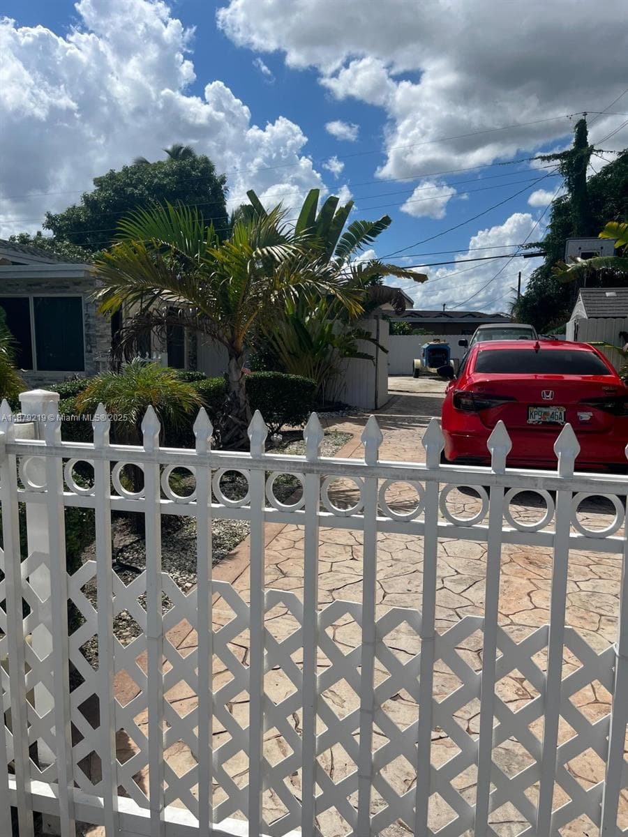 12950 NW 22nd Ave photo 32