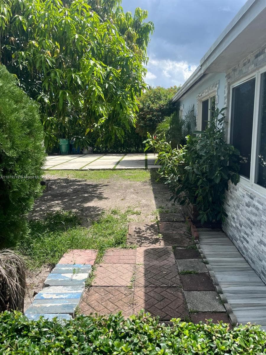 12950 NW 22nd Ave photo 34