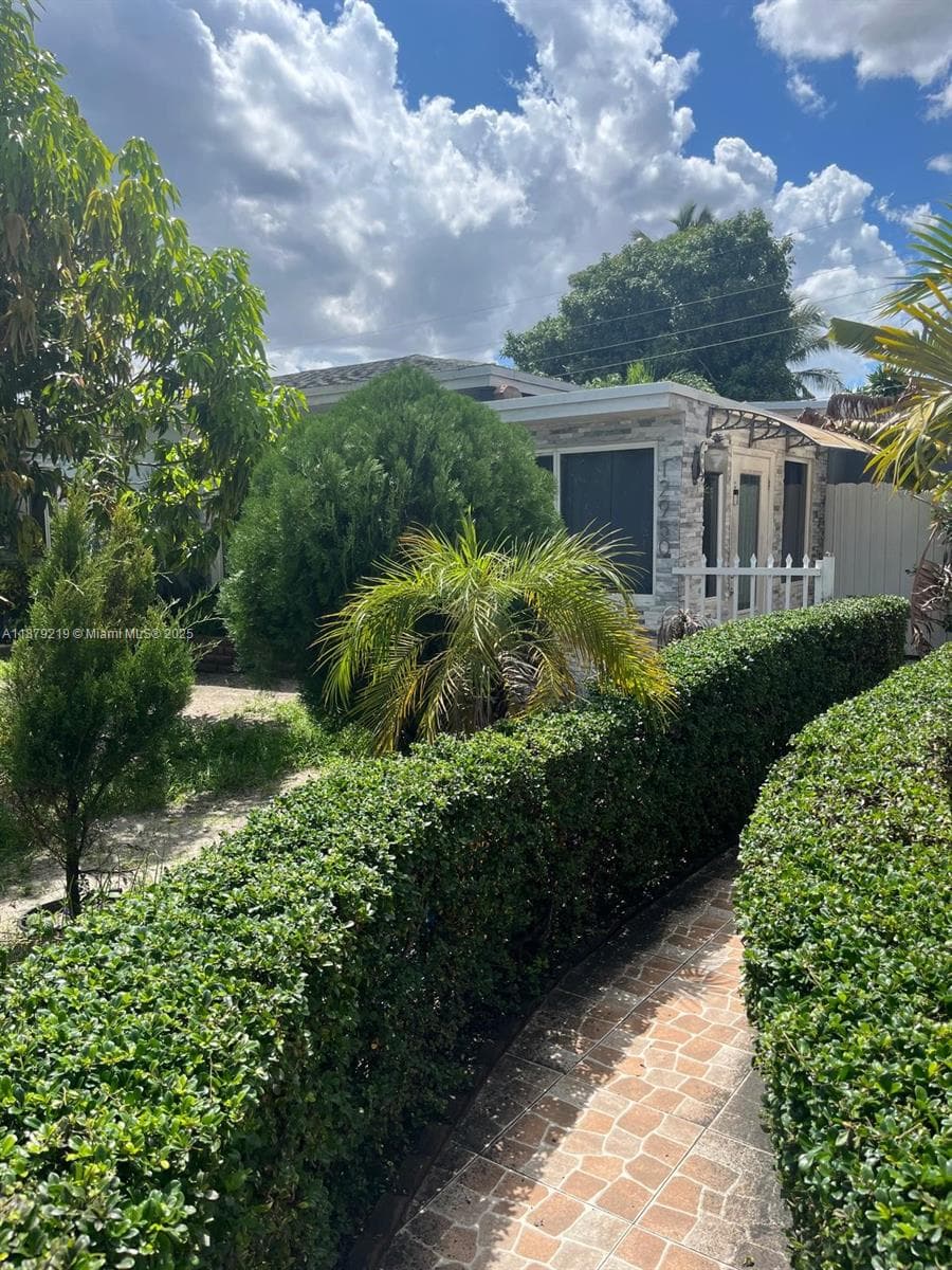12950 NW 22nd Ave photo 33