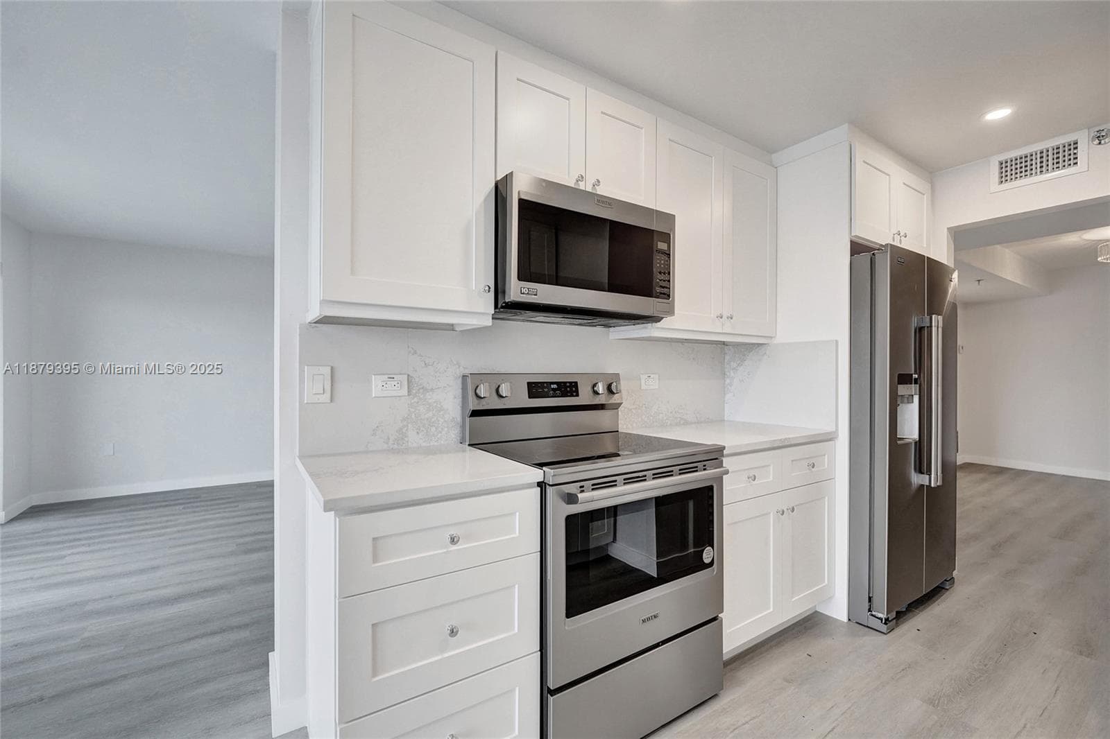 SUMMIT CONDO · #2509S PH in Hollywood - Photo 17