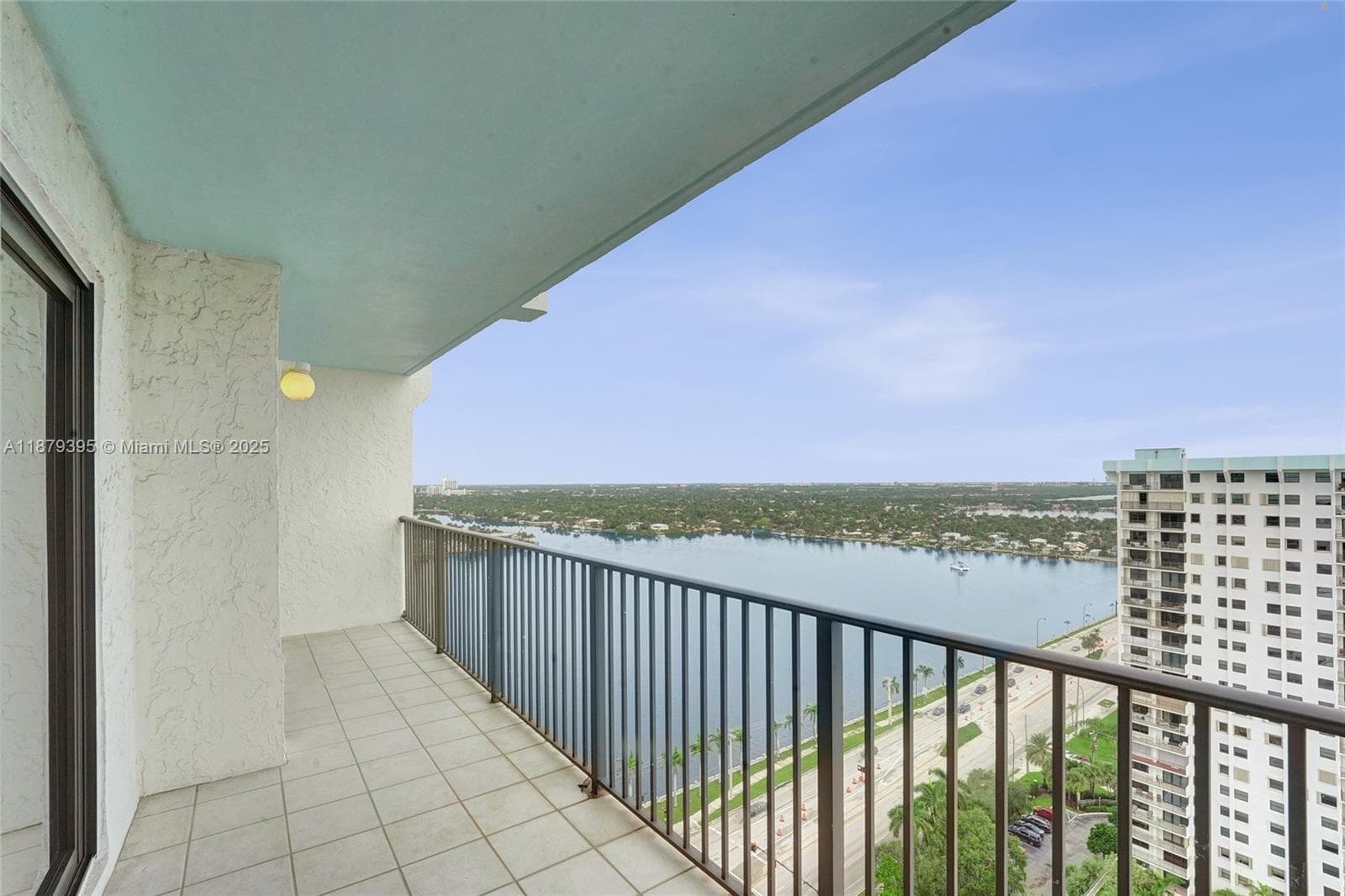 SUMMIT CONDO · #2509S PH in Hollywood - Photo 36