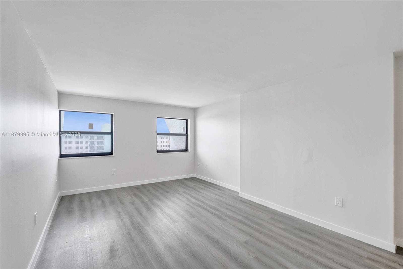 SUMMIT CONDO · #2509S PH in Hollywood - Photo 28