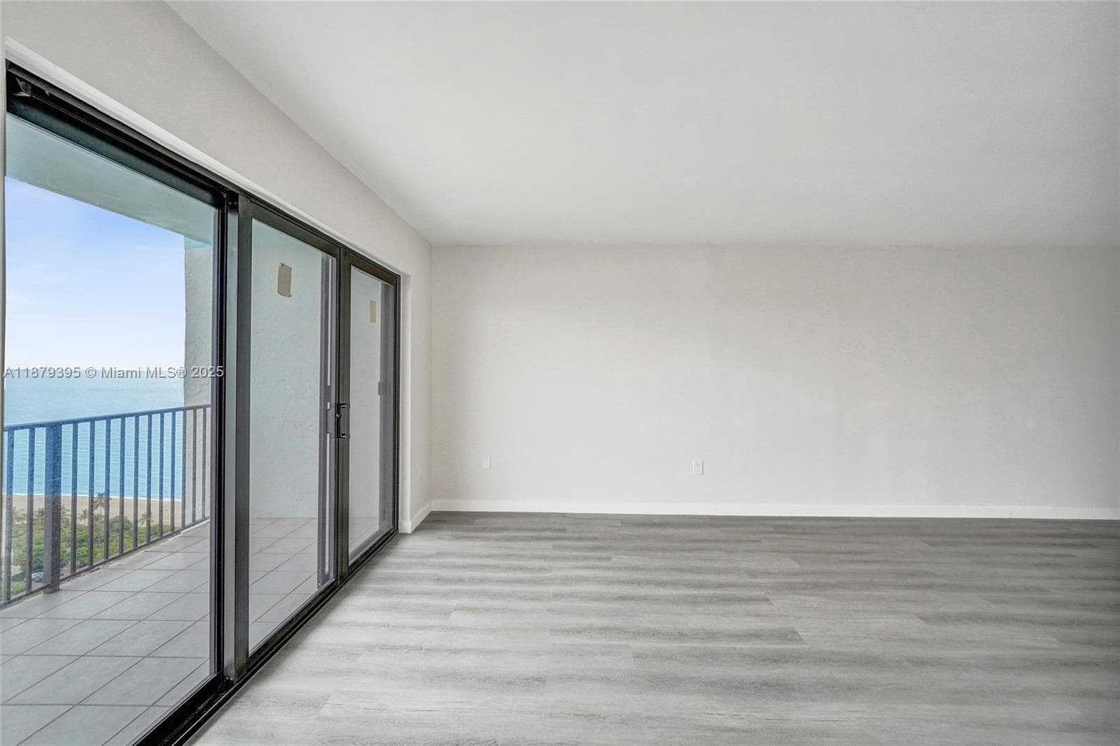 SUMMIT CONDO · #2509S PH in Hollywood - Photo 11