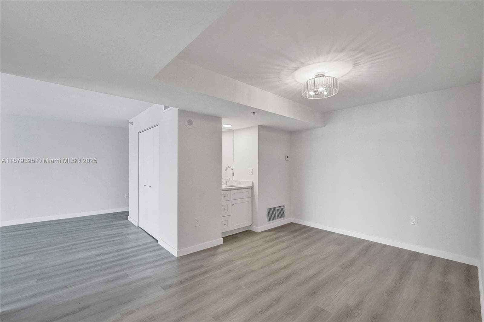 SUMMIT CONDO · #2509S PH in Hollywood - Photo 21