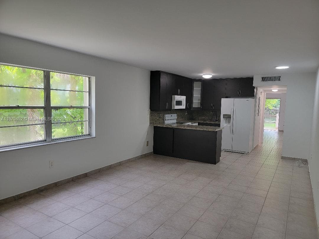 THE CASTILLE CONDO · #19 in Miami Beach - Photo 2