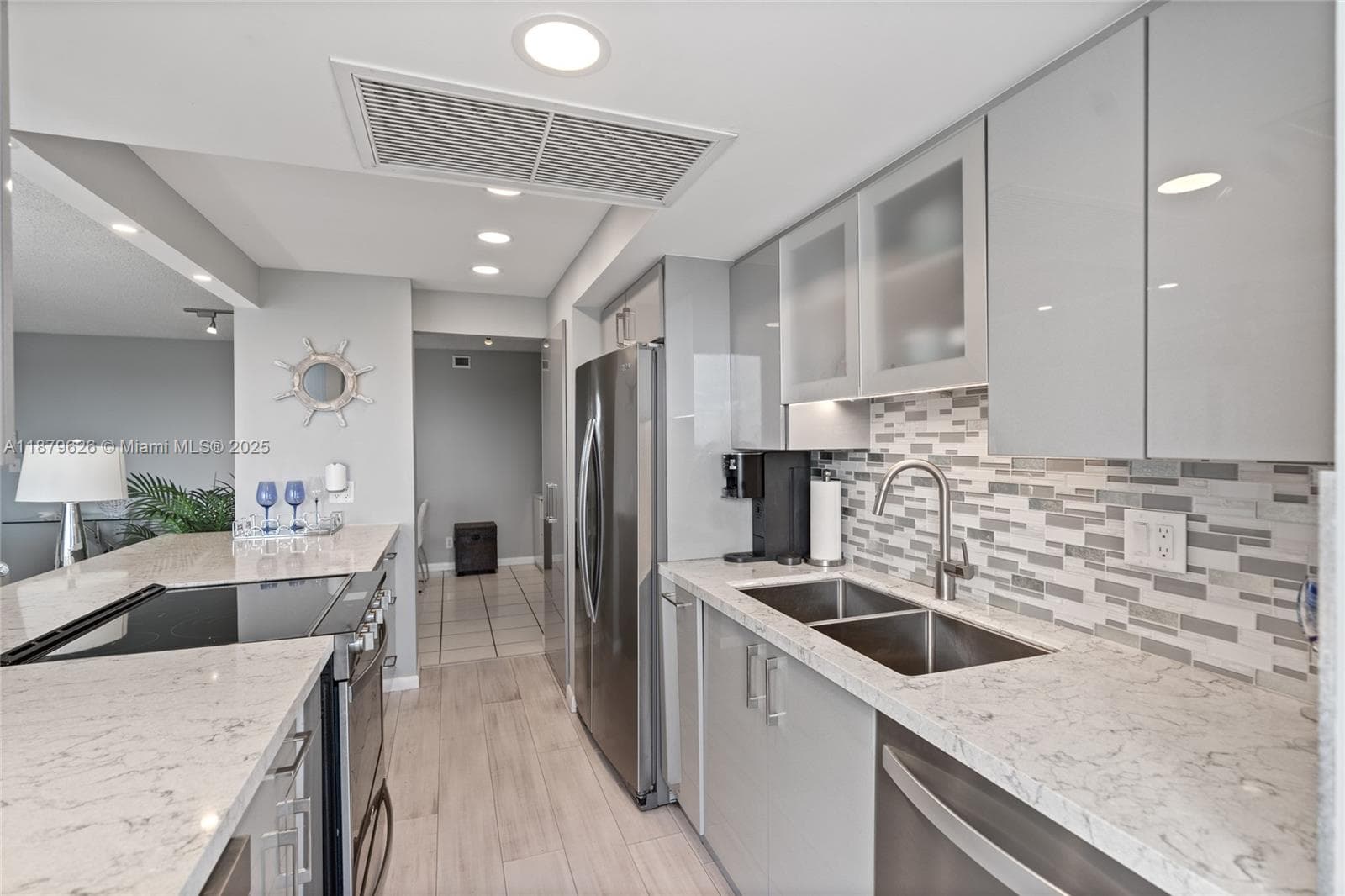 Vantage View · #602 in Fort Lauderdale - Photo 12
