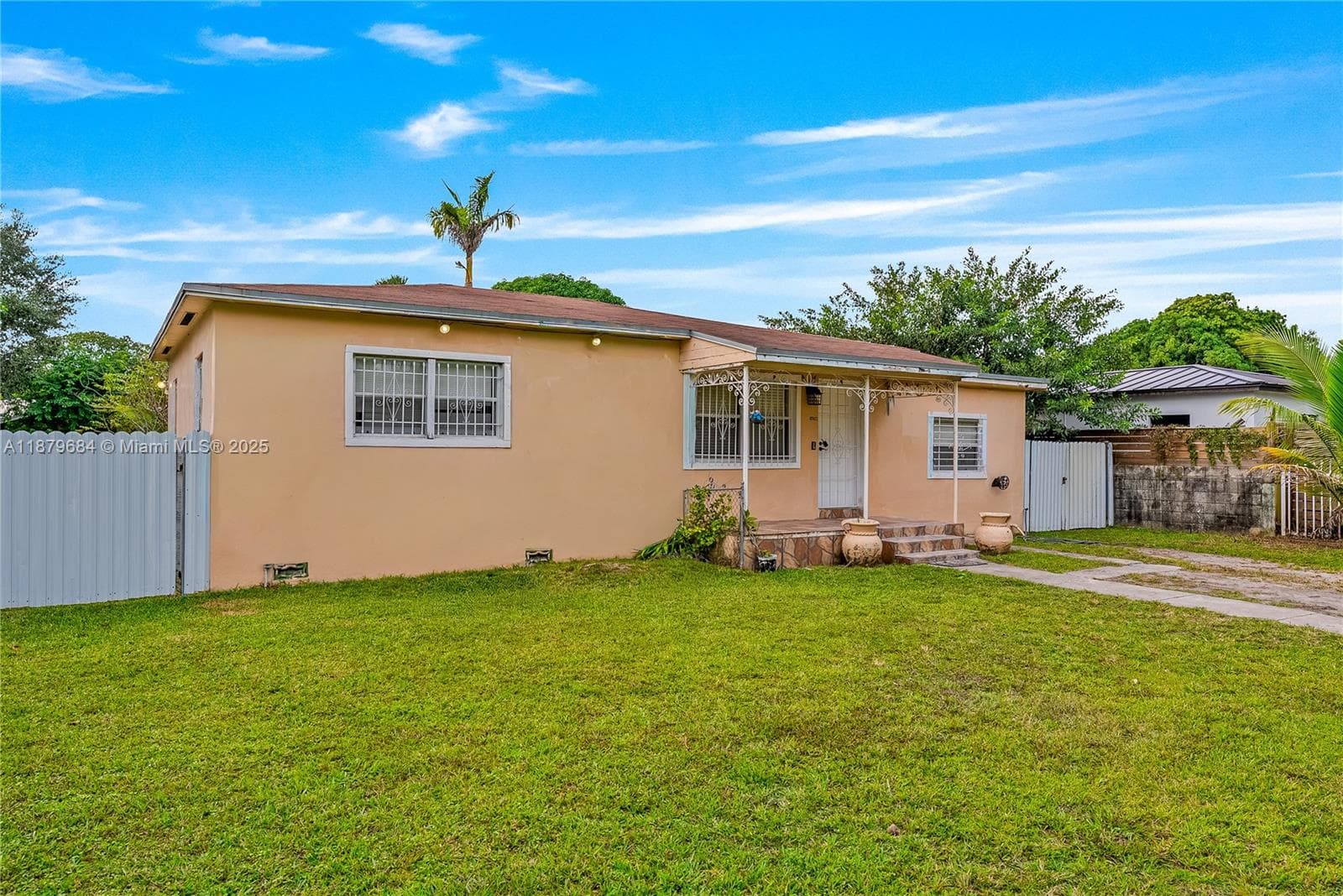 14350 N Miami Ave photo 2