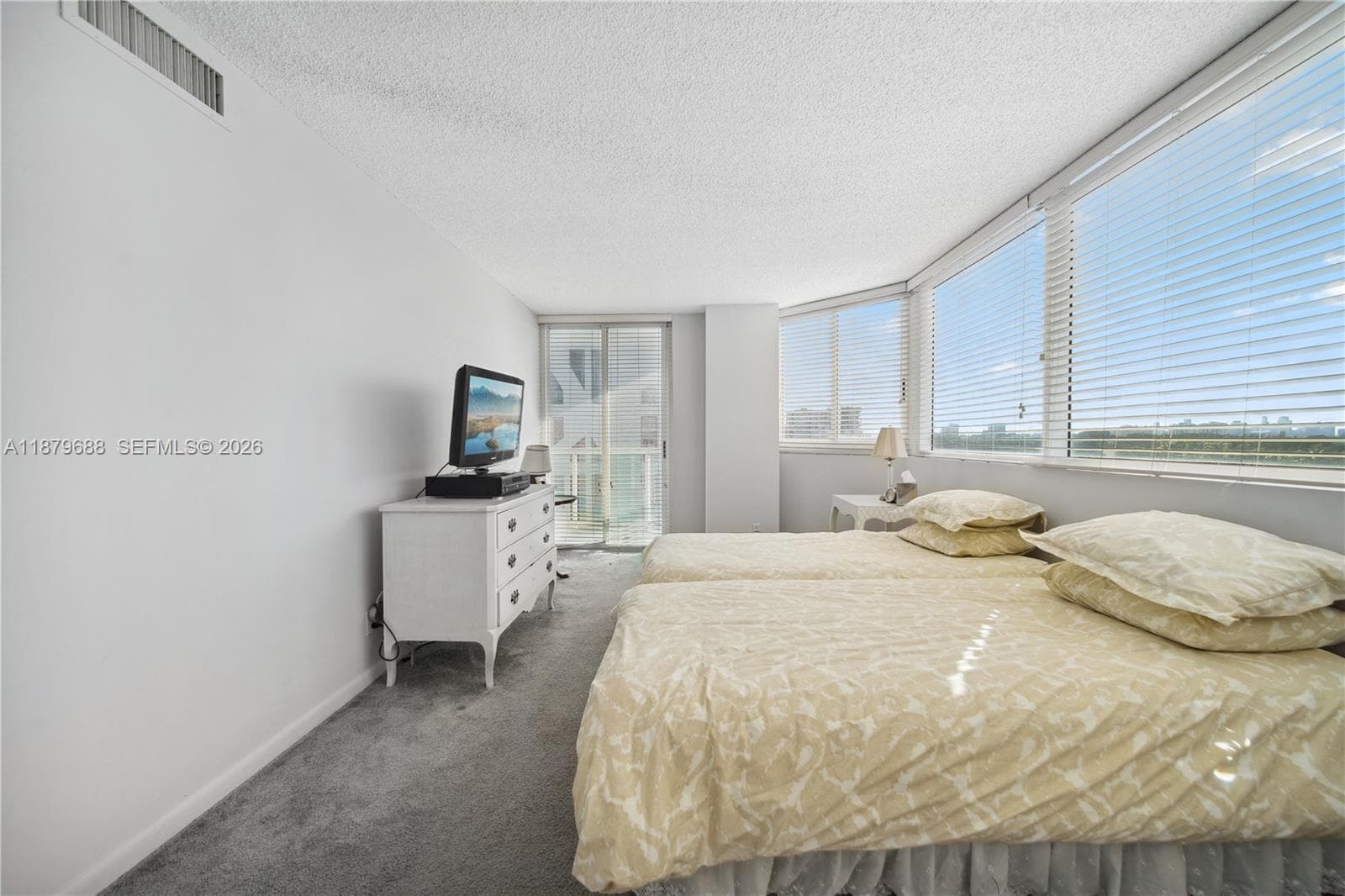 KING DAVID TOWERS CONDO · #604 in Miami Beach - Photo 13