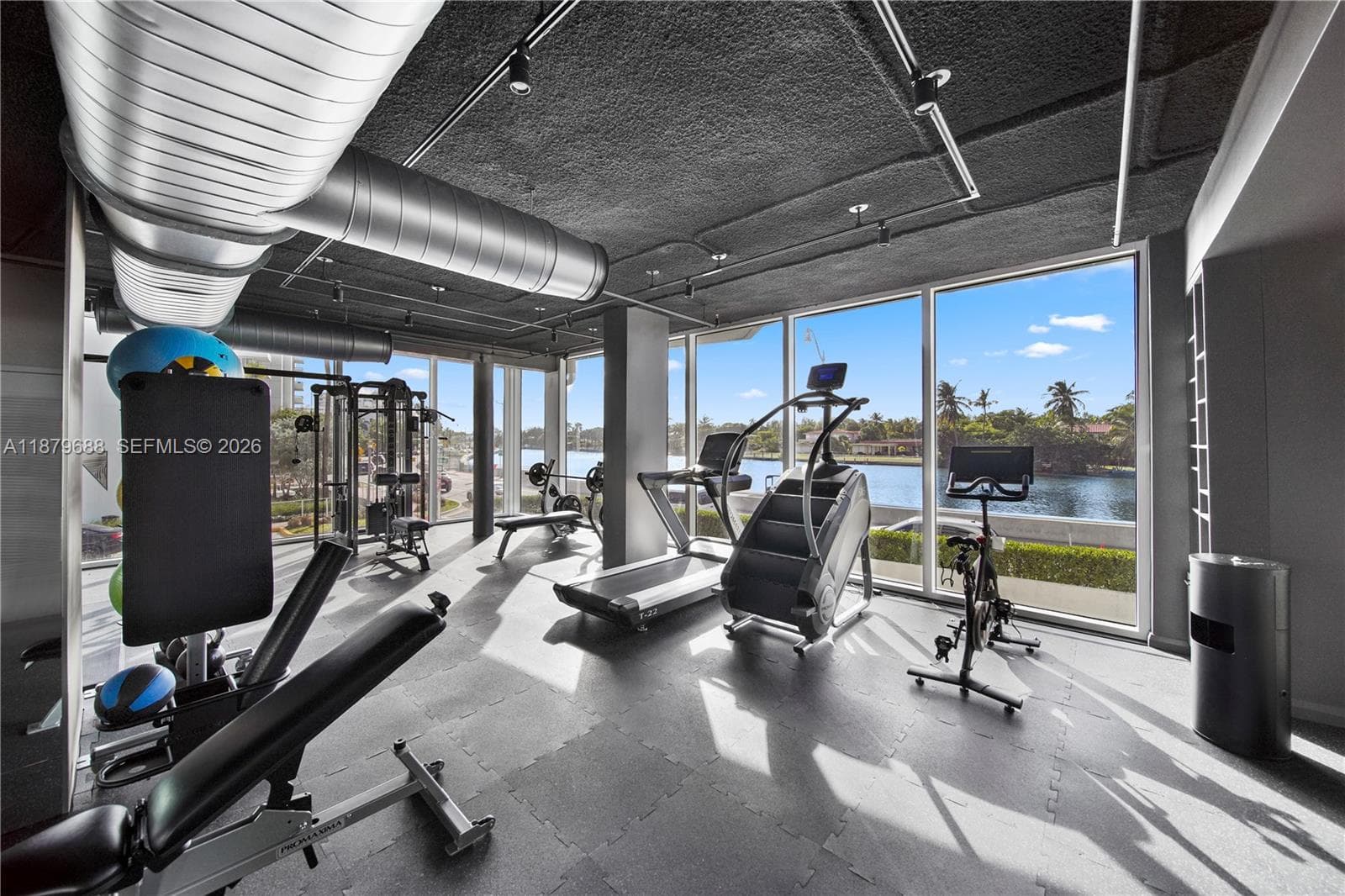 KING DAVID TOWERS CONDO · #604 in Miami Beach - Photo 22