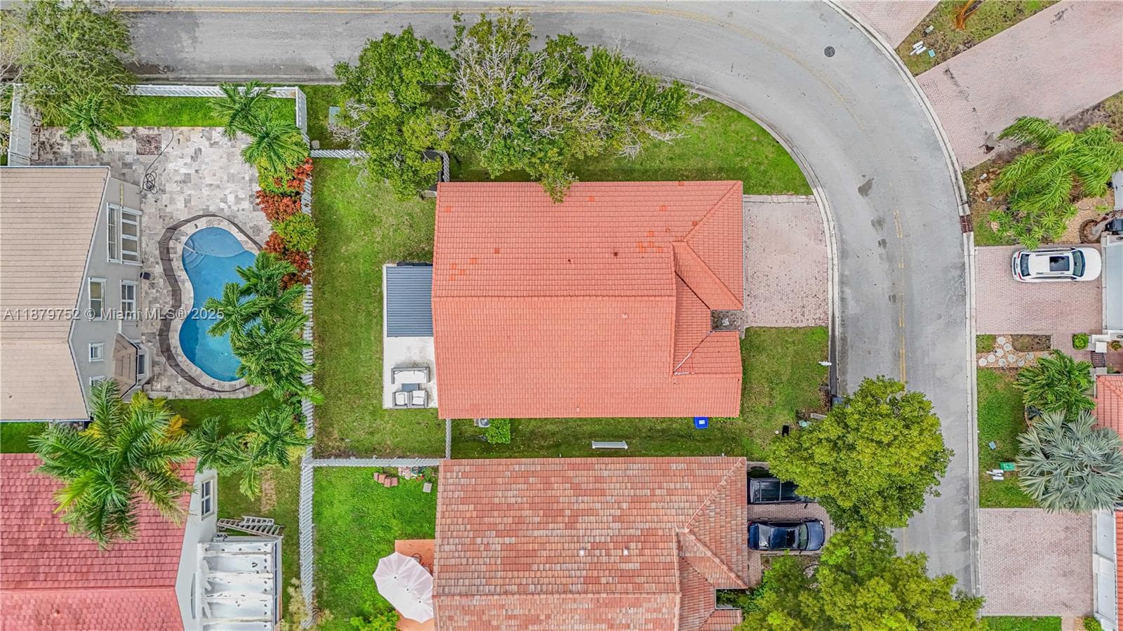 3380 SW 50th St photo 3
