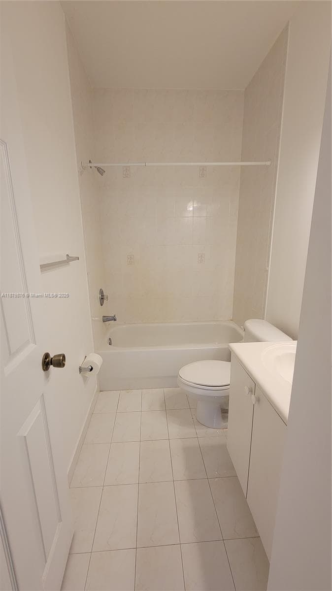VILLAS AT HARBOR ISLES CO · #2408 in Dania Beach - Photo 16