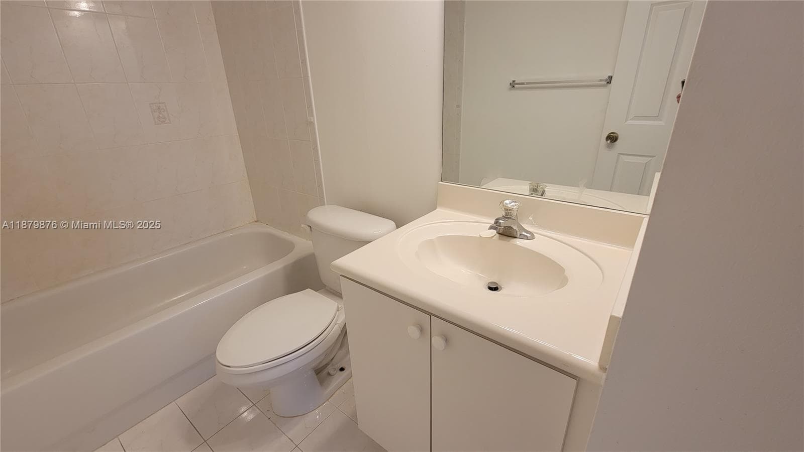 VILLAS AT HARBOR ISLES CO · #2408 in Dania Beach - Photo 15