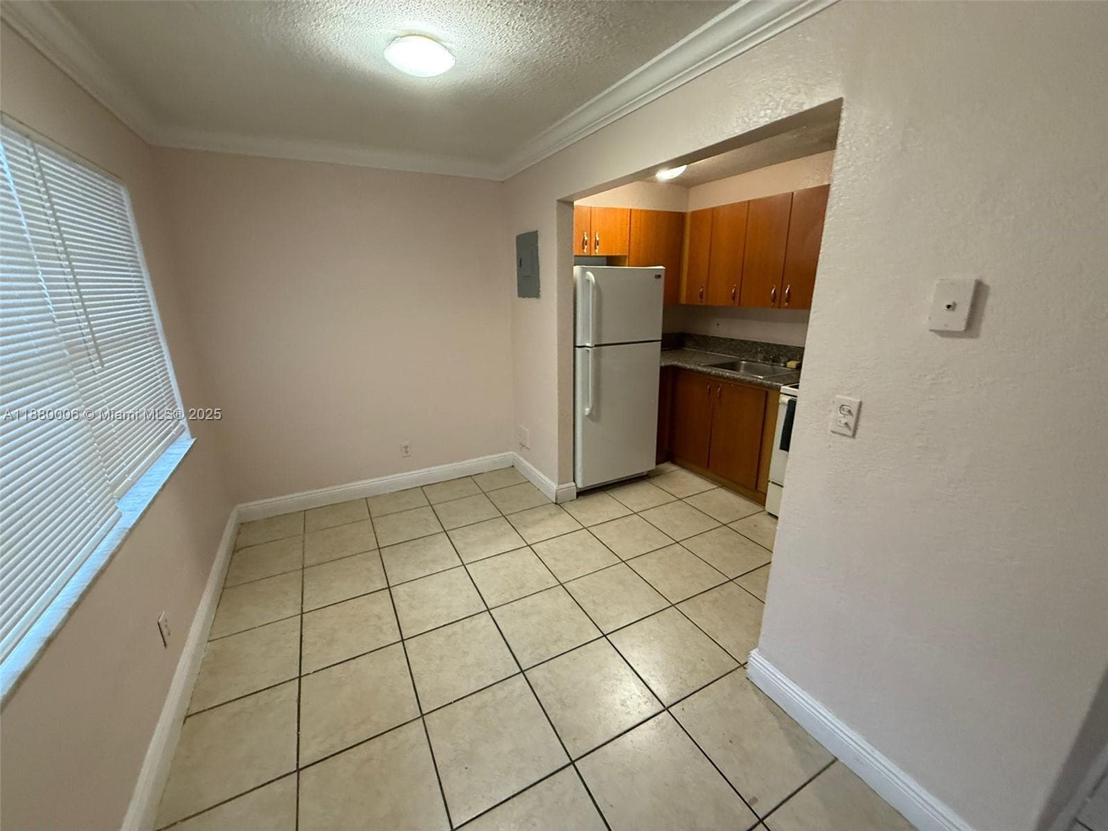PALMS AT DANIA BEACH COND · #103 in Dania Beach - Photo 2