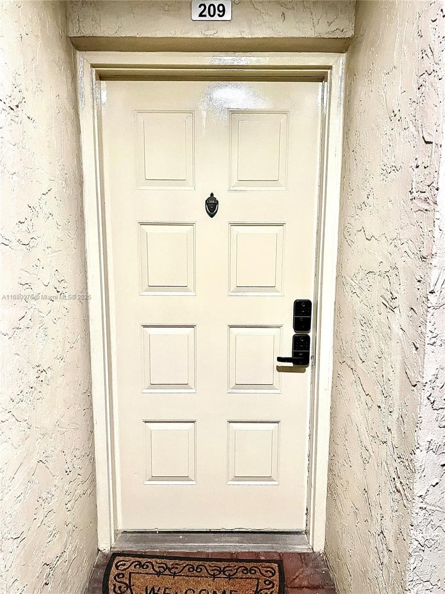LAKE EMERALD CONDOMINIUM · #209 in Oakland Park - Photo 23