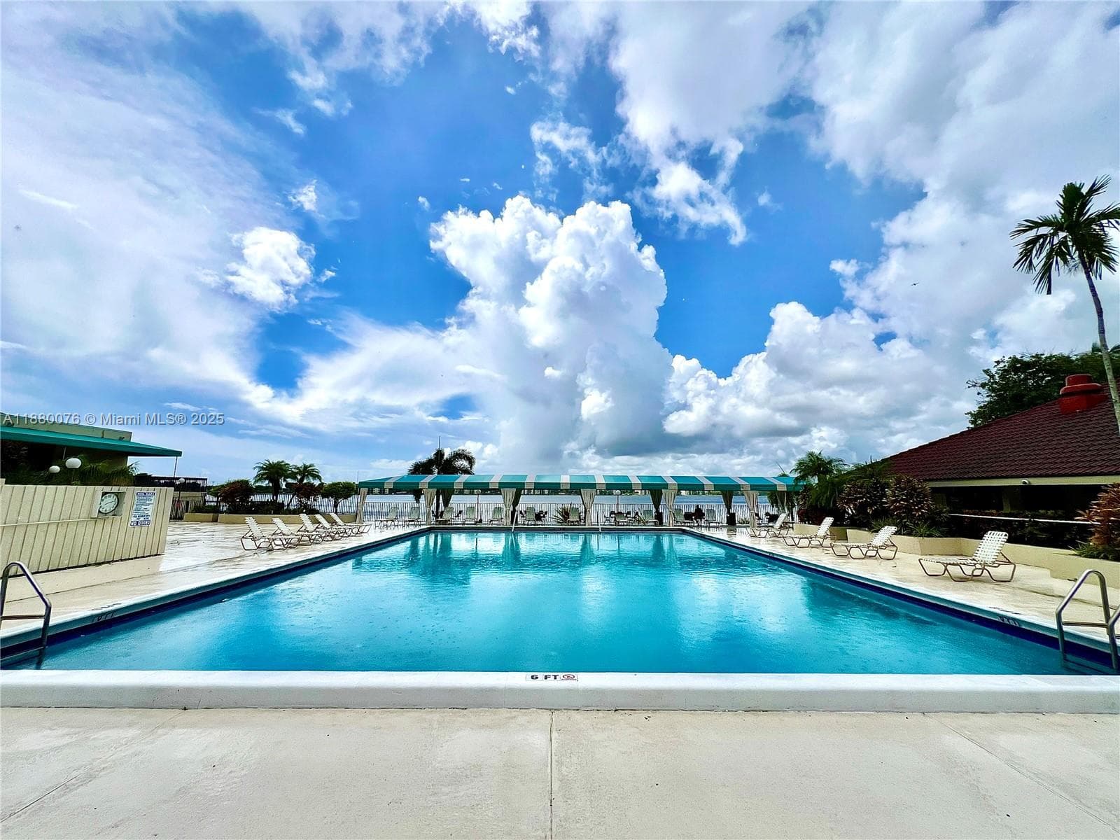 LAKE EMERALD CONDOMINIUM · #209 in Oakland Park - Photo 19