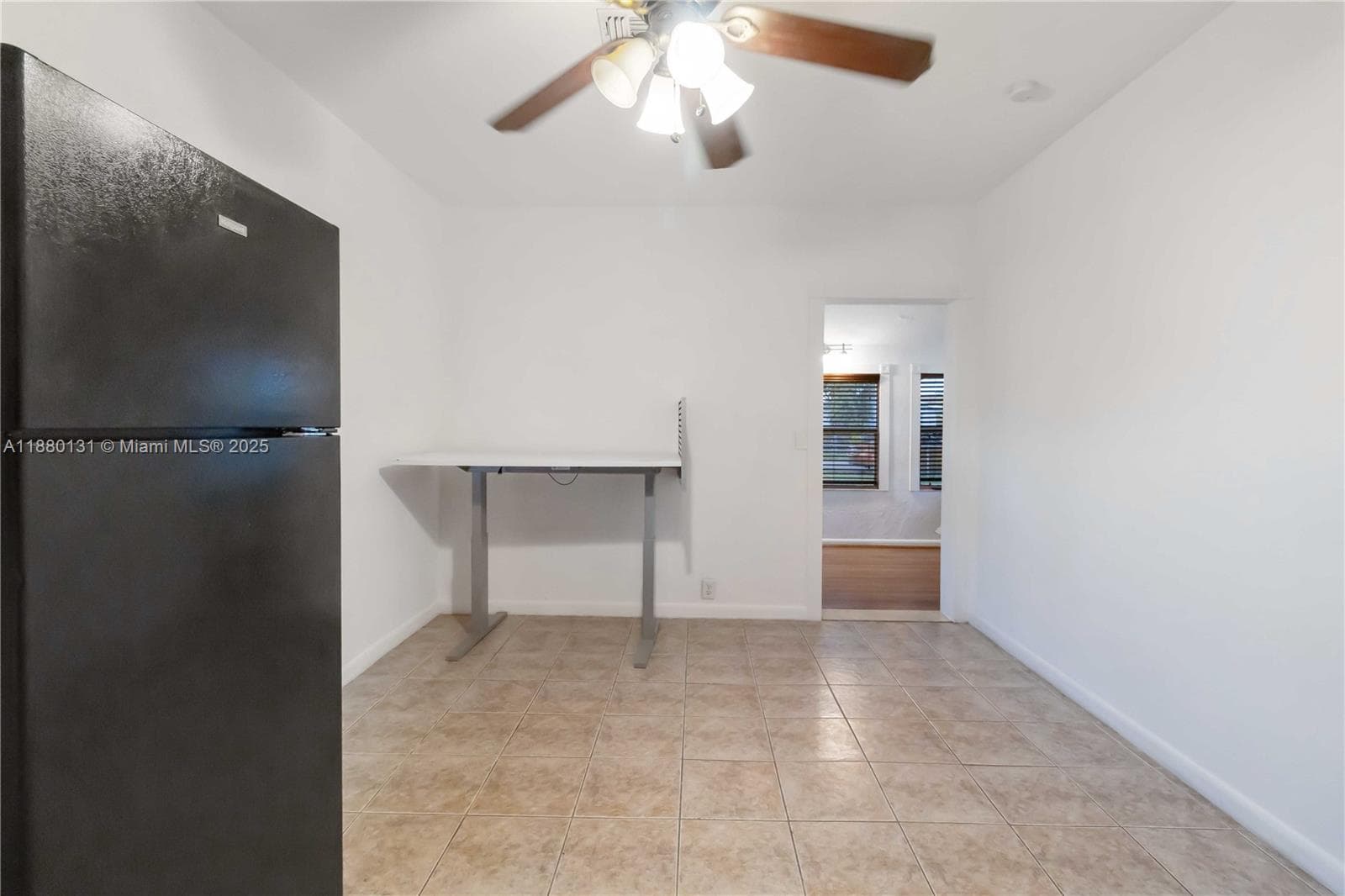 5740 Lincoln St photo 14