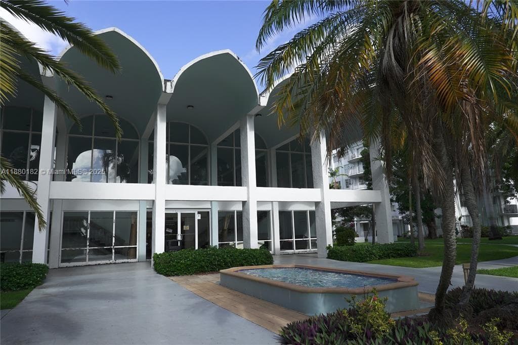 MONTECARLO CONDO · #D-409 in Miami - Photo 17