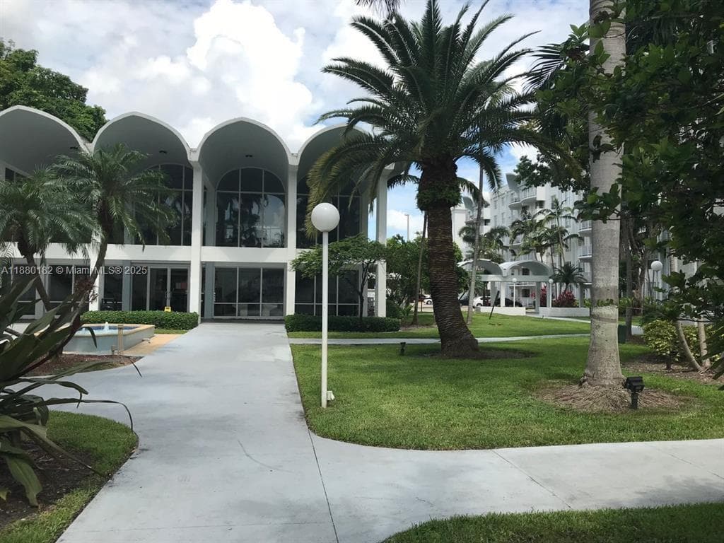 MONTECARLO CONDO · #D-409 in Miami - Photo 18