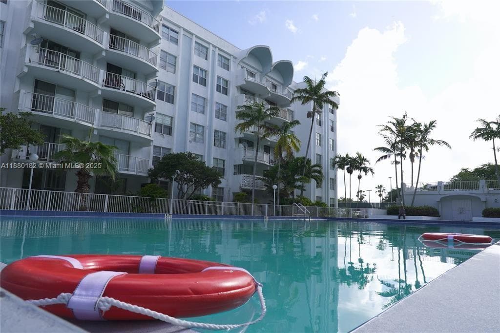 MONTECARLO CONDO · #D-409 in Miami - Photo 15