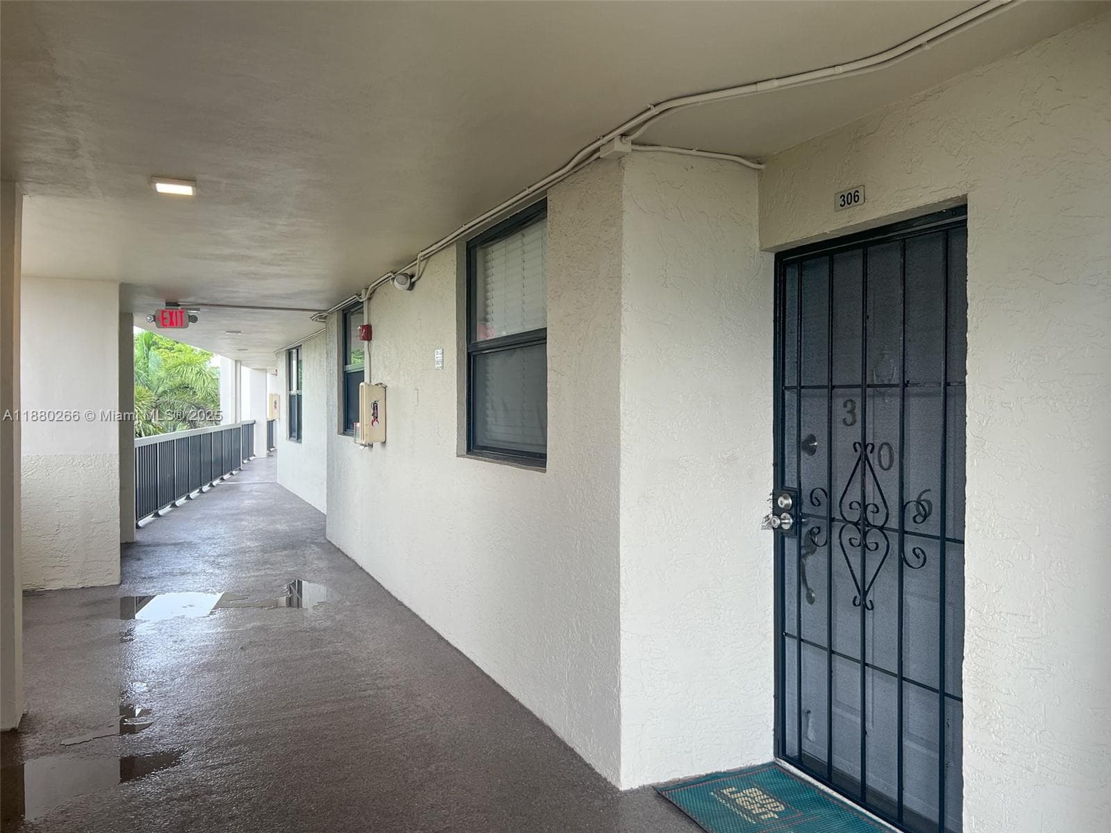 LAKE EMERALD CONDOMINIUM · #306 in Oakland Park - Photo 17