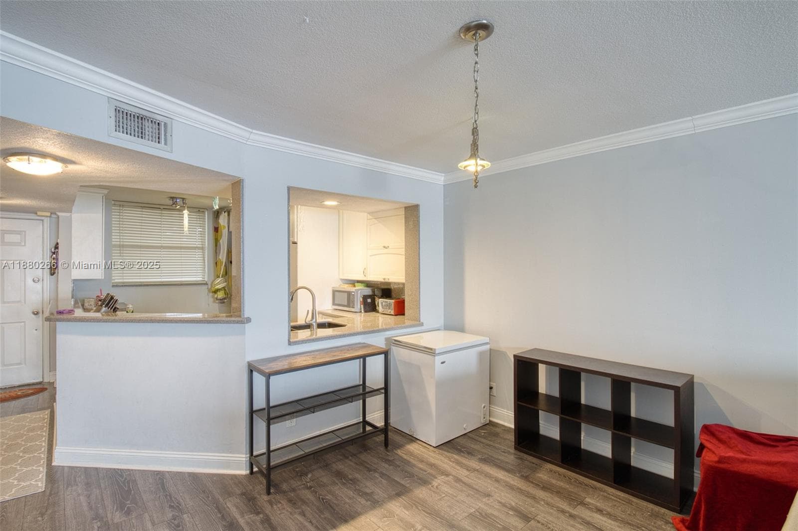 LAKE EMERALD CONDOMINIUM · #306 in Oakland Park - Photo 5