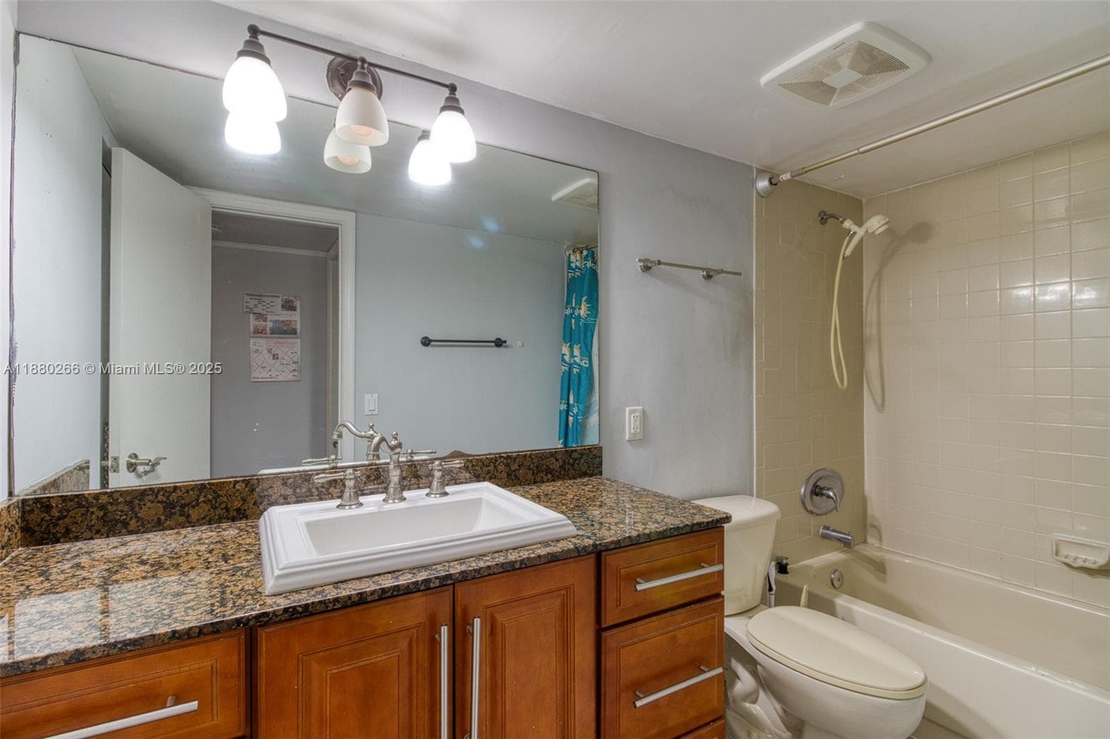 LAKE EMERALD CONDOMINIUM · #306 in Oakland Park - Photo 15