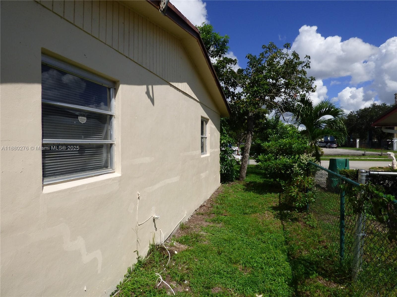 3560 NW 8th St photo 14
