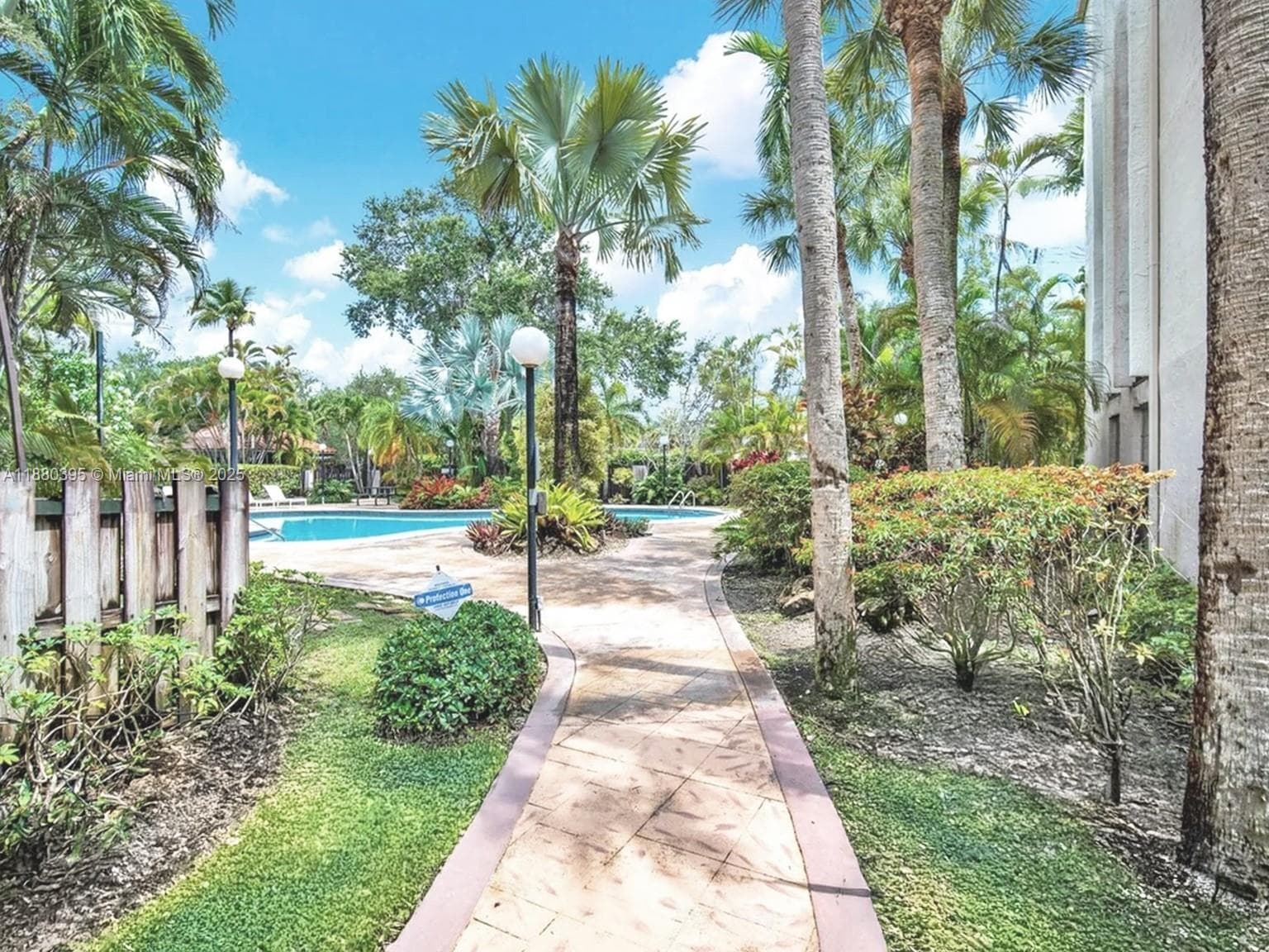 DADELAND GROVE CONDO · #D101 in Pinecrest - Photo 22