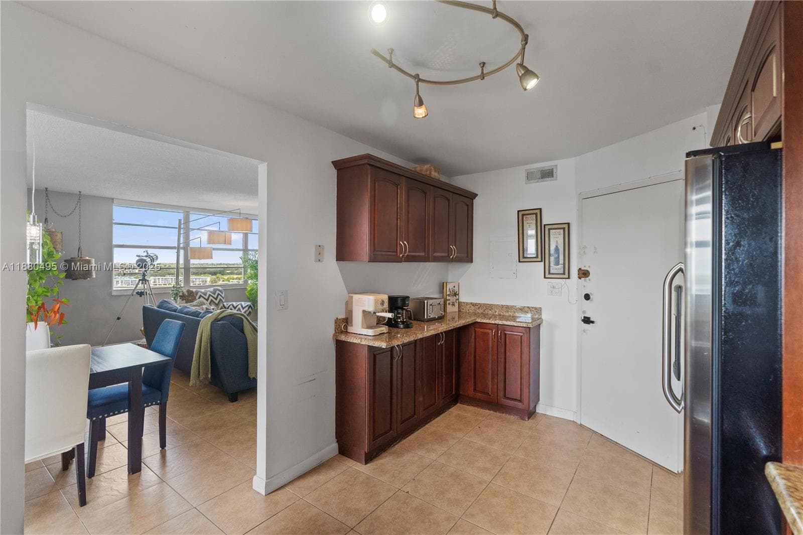 BUCKLEY TOWERS CONDO - WE · #1226E in Miami - Photo 9