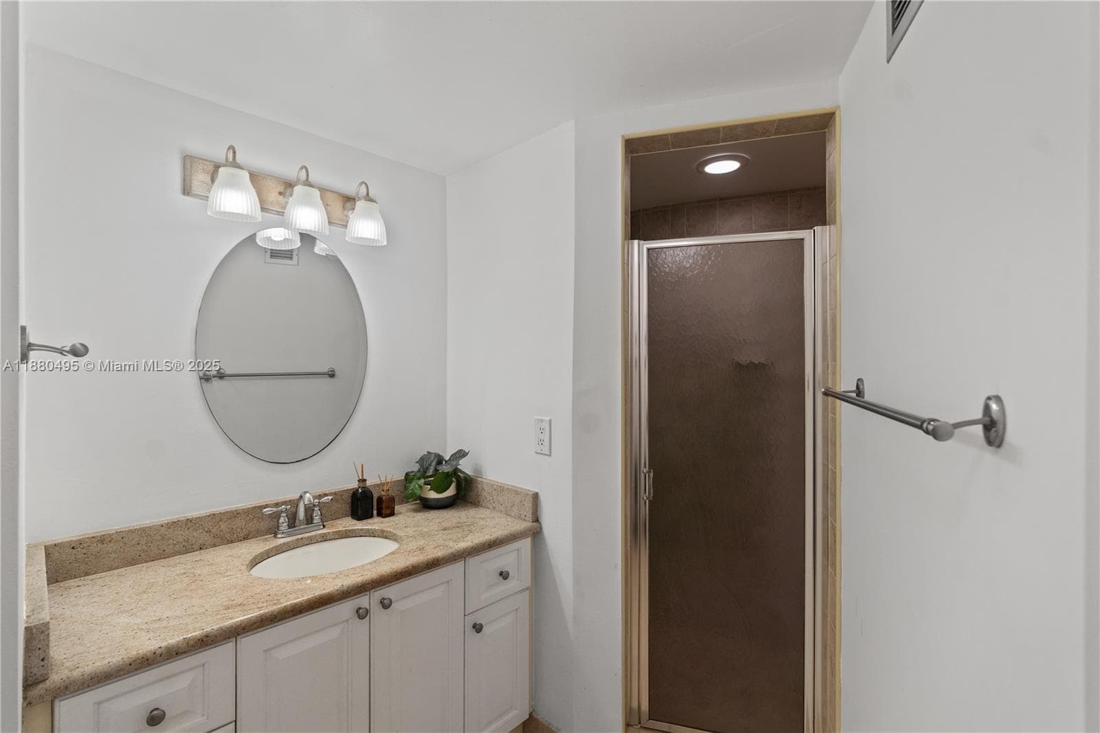 BUCKLEY TOWERS CONDO - WE · #1226E in Miami - Photo 18