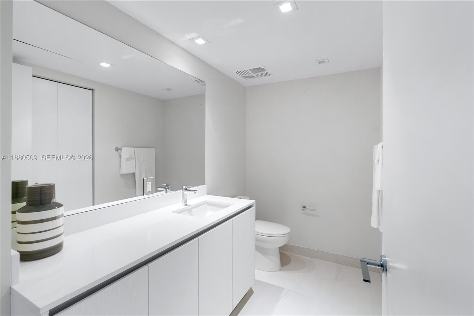 SOLEMAR BEACH CONDO · #1404 in Pompano Beach - Photo 40