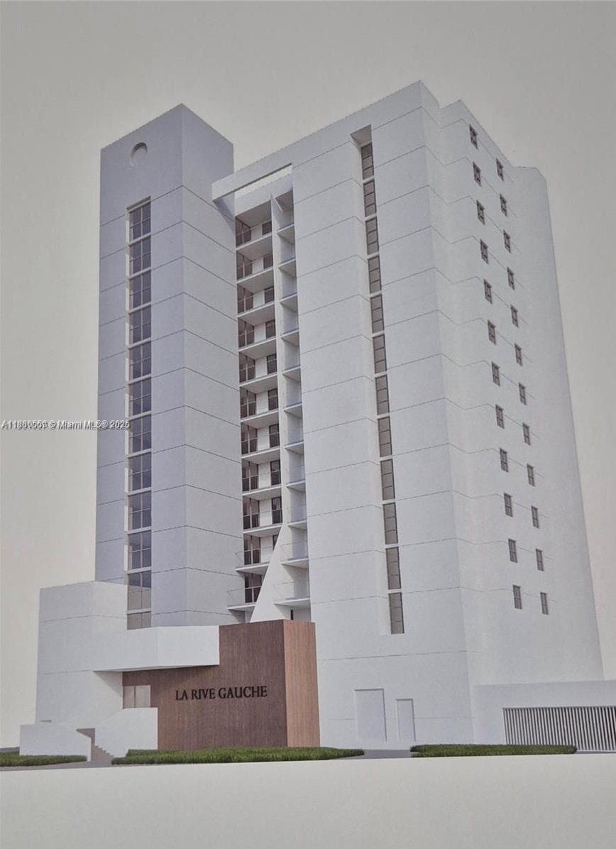 LA RIVE GAUCHE CONDO · #1004 in Miami Beach - Photo 13