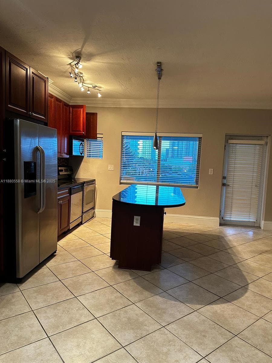 WATERSIDE · #305 in Fort Lauderdale - Photo 3
