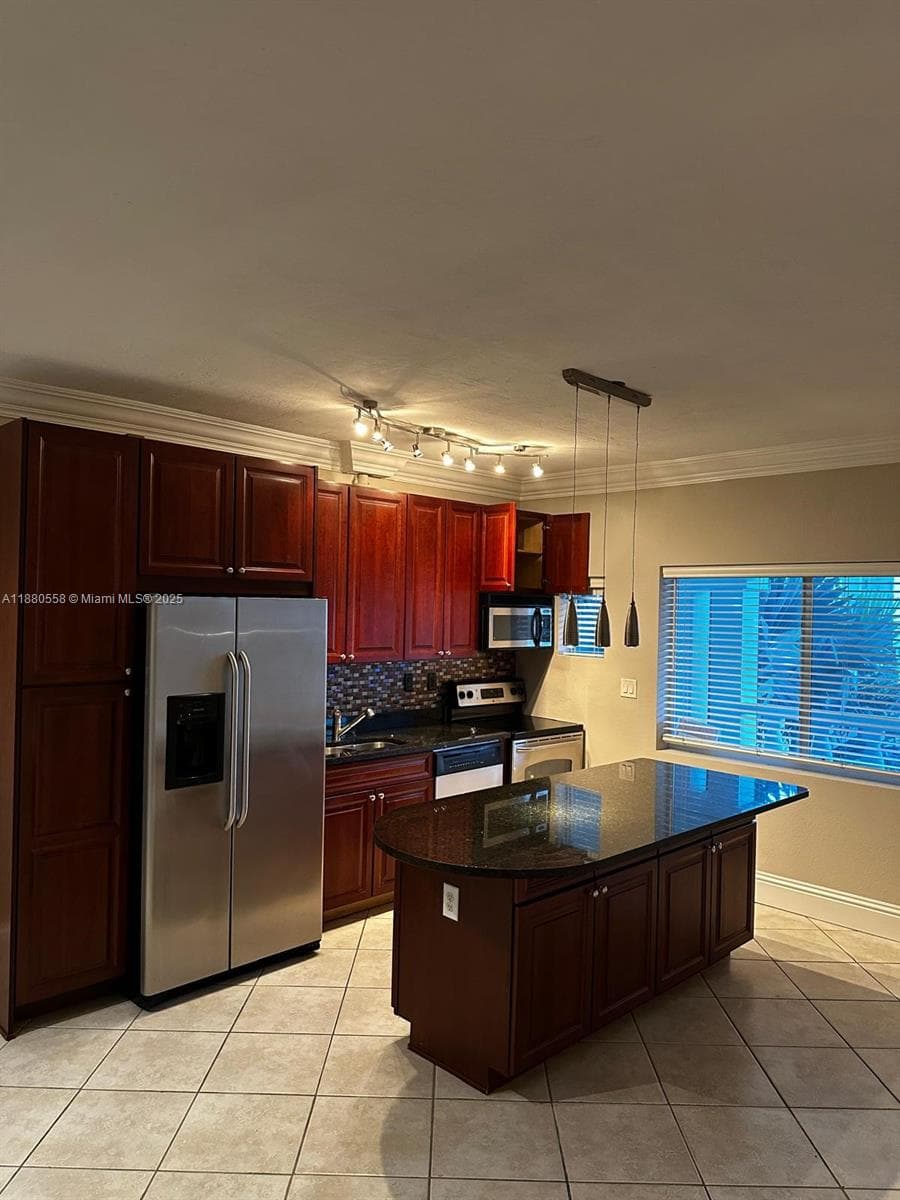 WATERSIDE · #305 in Fort Lauderdale - Photo 10