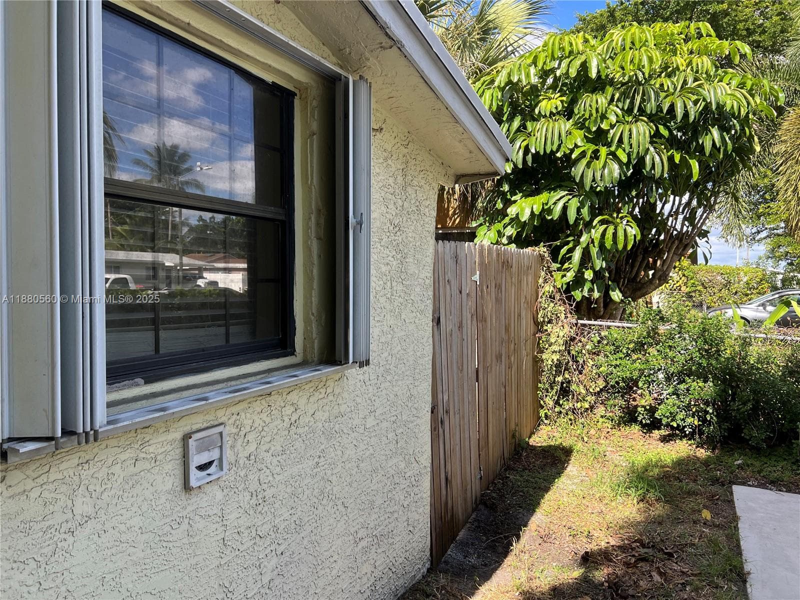931 NW 34th Way photo 16