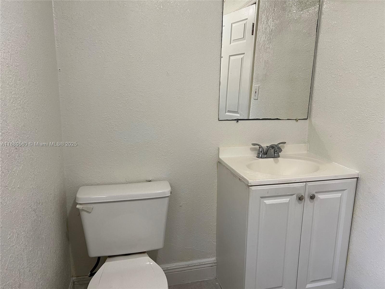 931 NW 34th Way photo 14