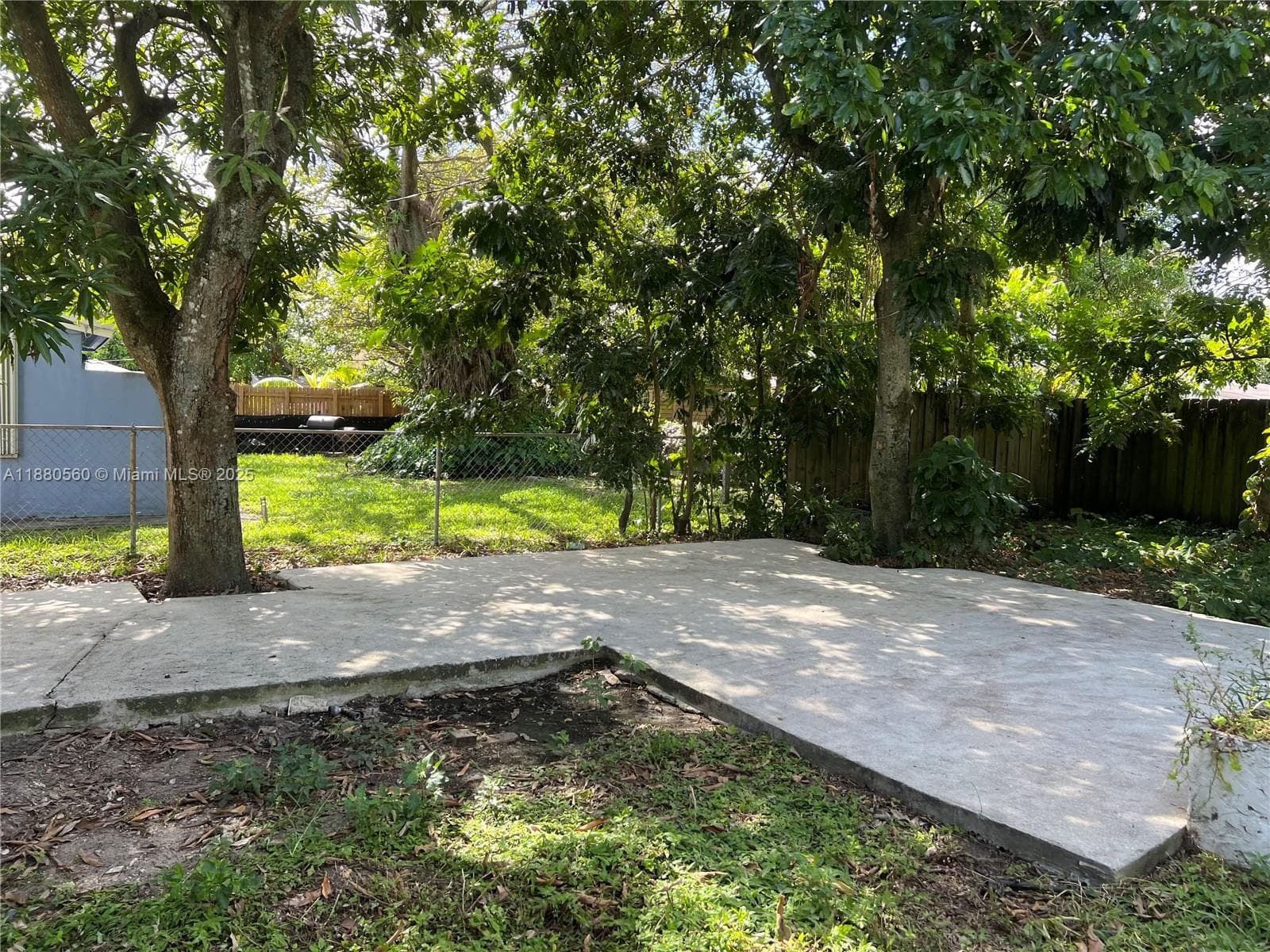931 NW 34th Way photo 4