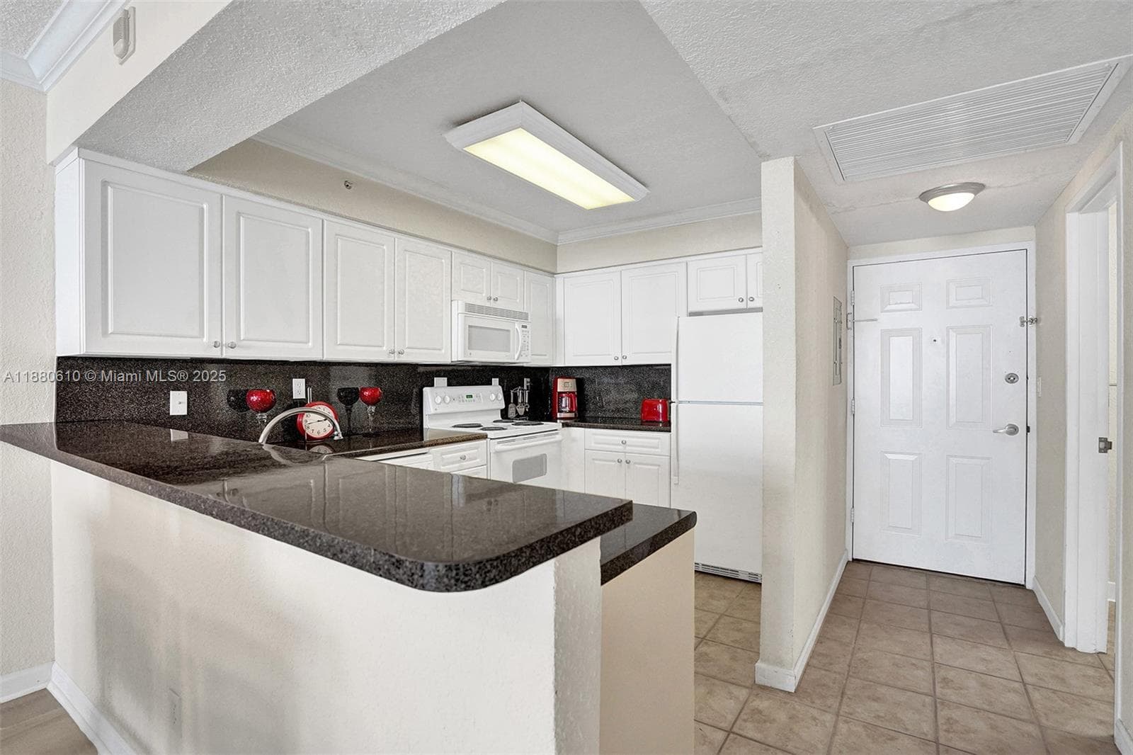 WAVE CONDO · #903 (available) in Hollywood - Photo 13