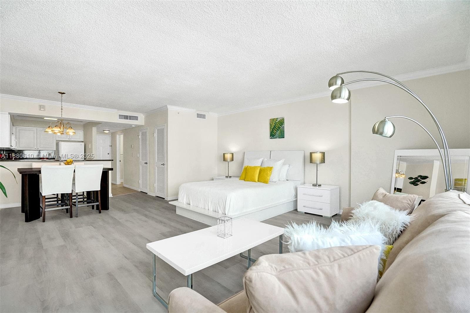 WAVE CONDO · #903 (available) in Hollywood - Photo 5