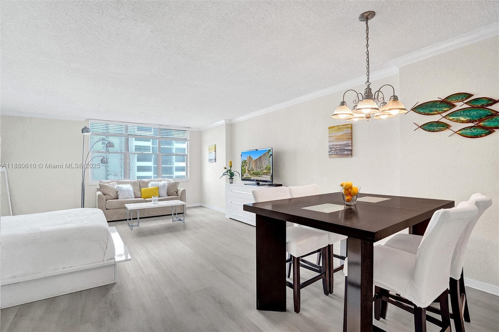 WAVE CONDO · #903 (available) in Hollywood - Photo 8