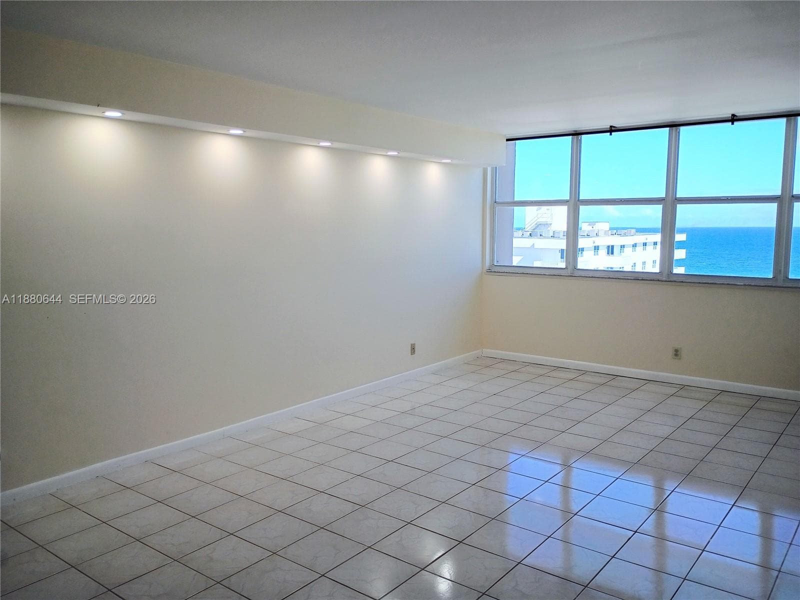 TRAFALGAR TOWERS CONDOMINI · #1208 in Hollywood - Photo 8