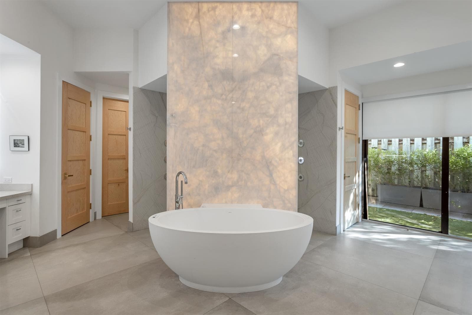 PRIMARY_BATH_TUB_DETAIL