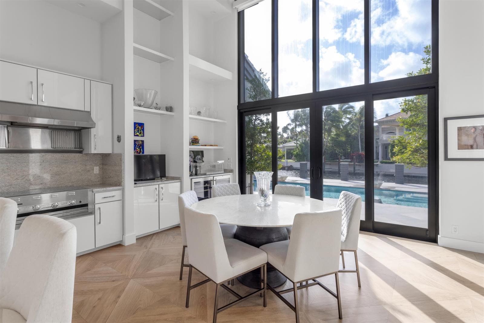 BREAKFAST_NOOK_LEFT