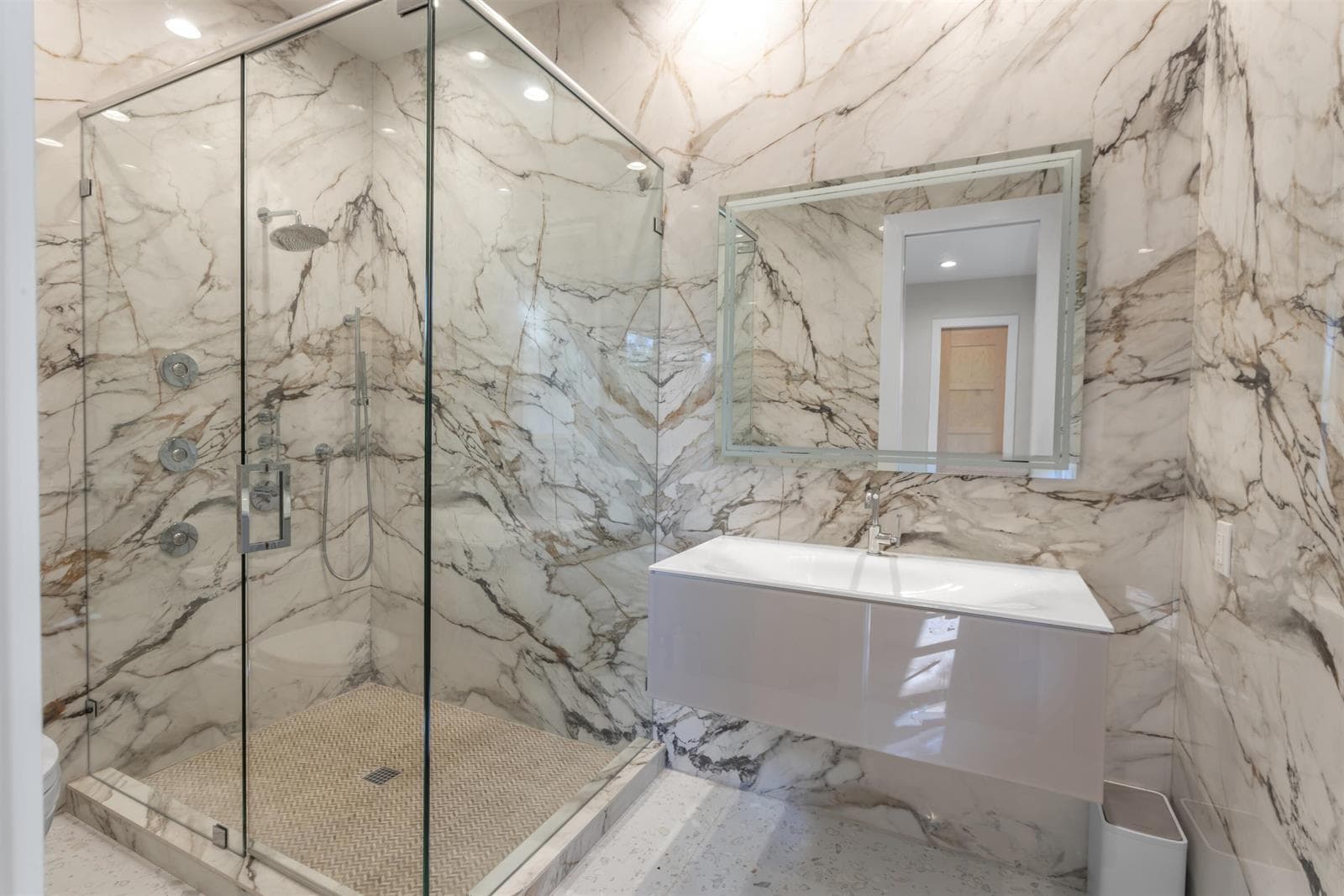 BATHROOM_4