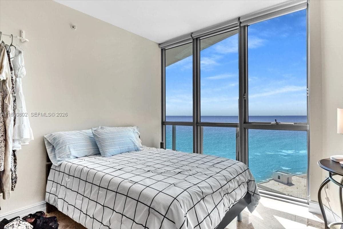 OCEAN PALMS CONDO · #2307 in Hollywood - Photo 52