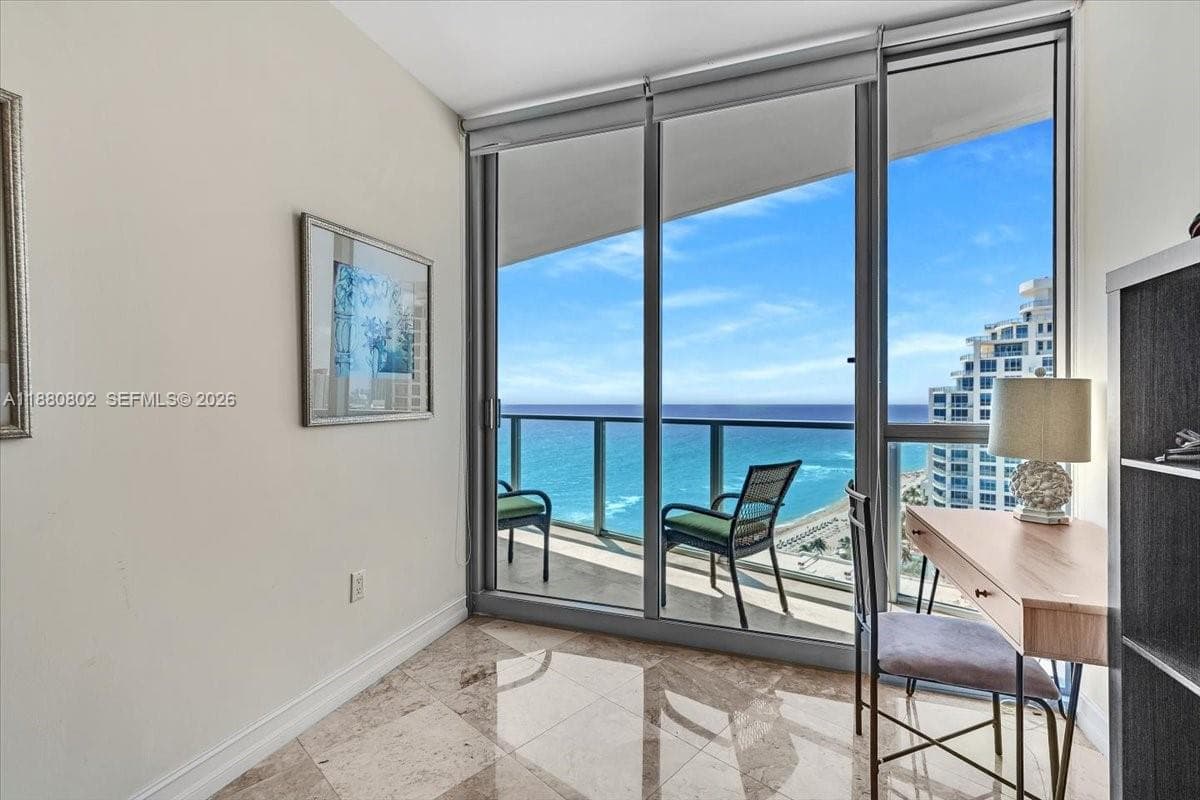 OCEAN PALMS CONDO · #2307 in Hollywood - Photo 57