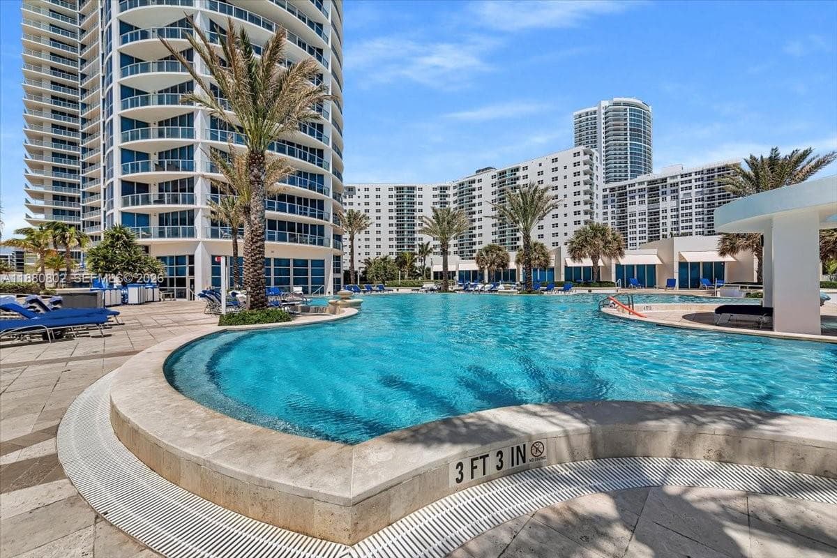 OCEAN PALMS CONDO · #2307 in Hollywood - Photo 63