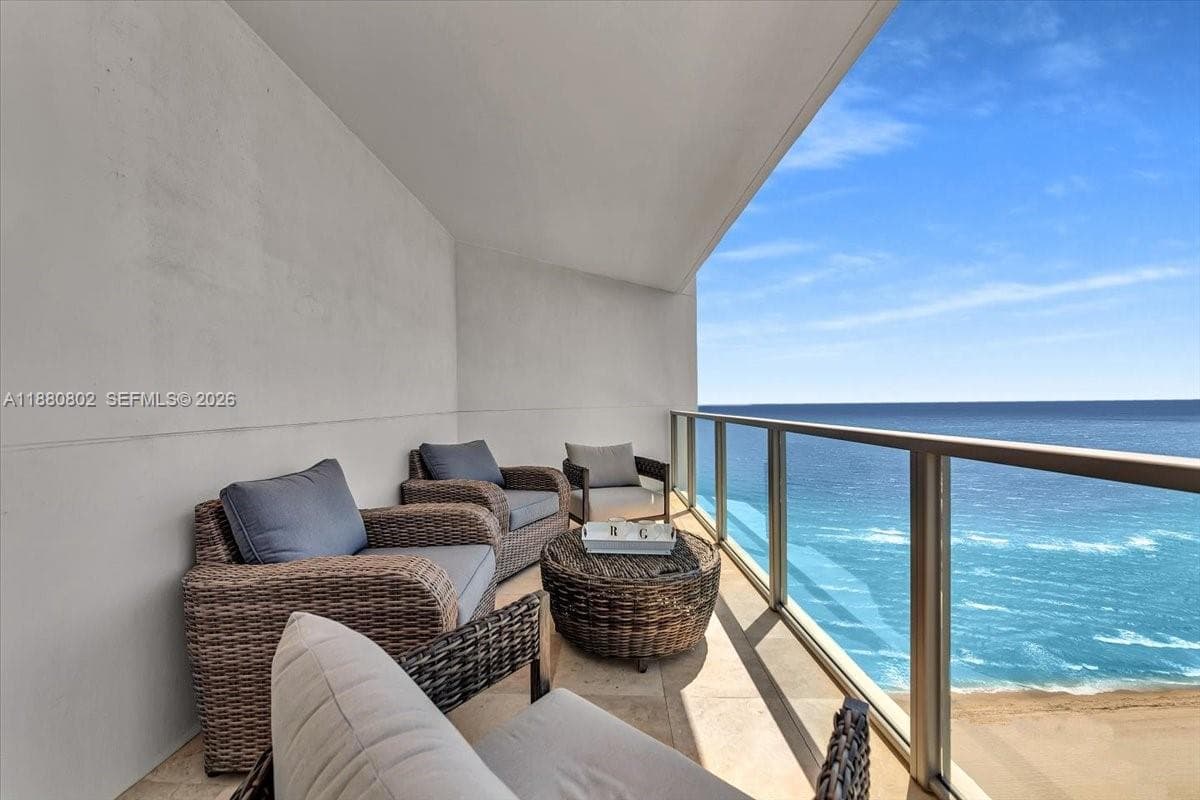 OCEAN PALMS CONDO · #2307 in Hollywood - Photo 36