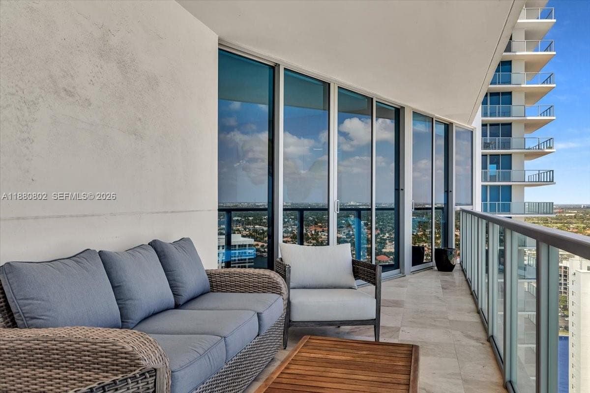OCEAN PALMS CONDO · #2307 in Hollywood - Photo 30